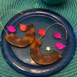 LEOPARD HOOPS,NWT,beauties! West coast year round